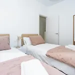 빌라 Serena 30
