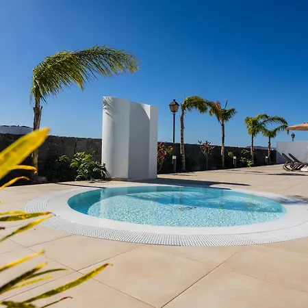 Villa Serena 30 *